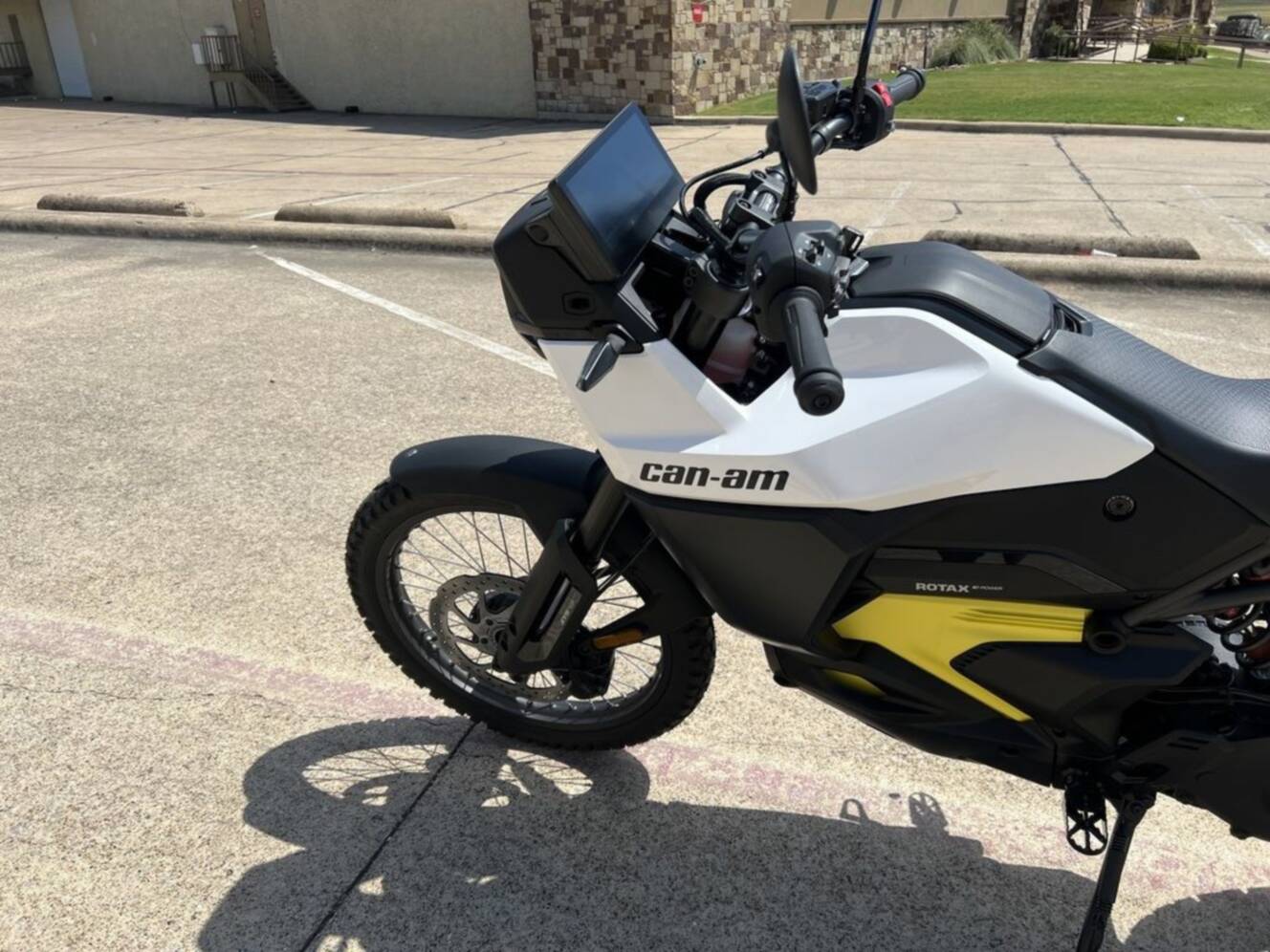 A photo of this 2025 Can-Am Origin White