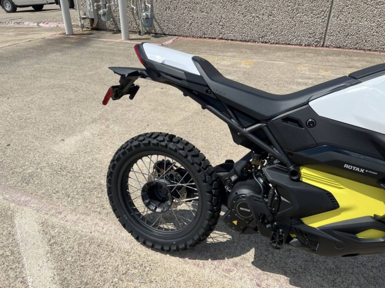 A photo of this 2025 Can-Am Origin White