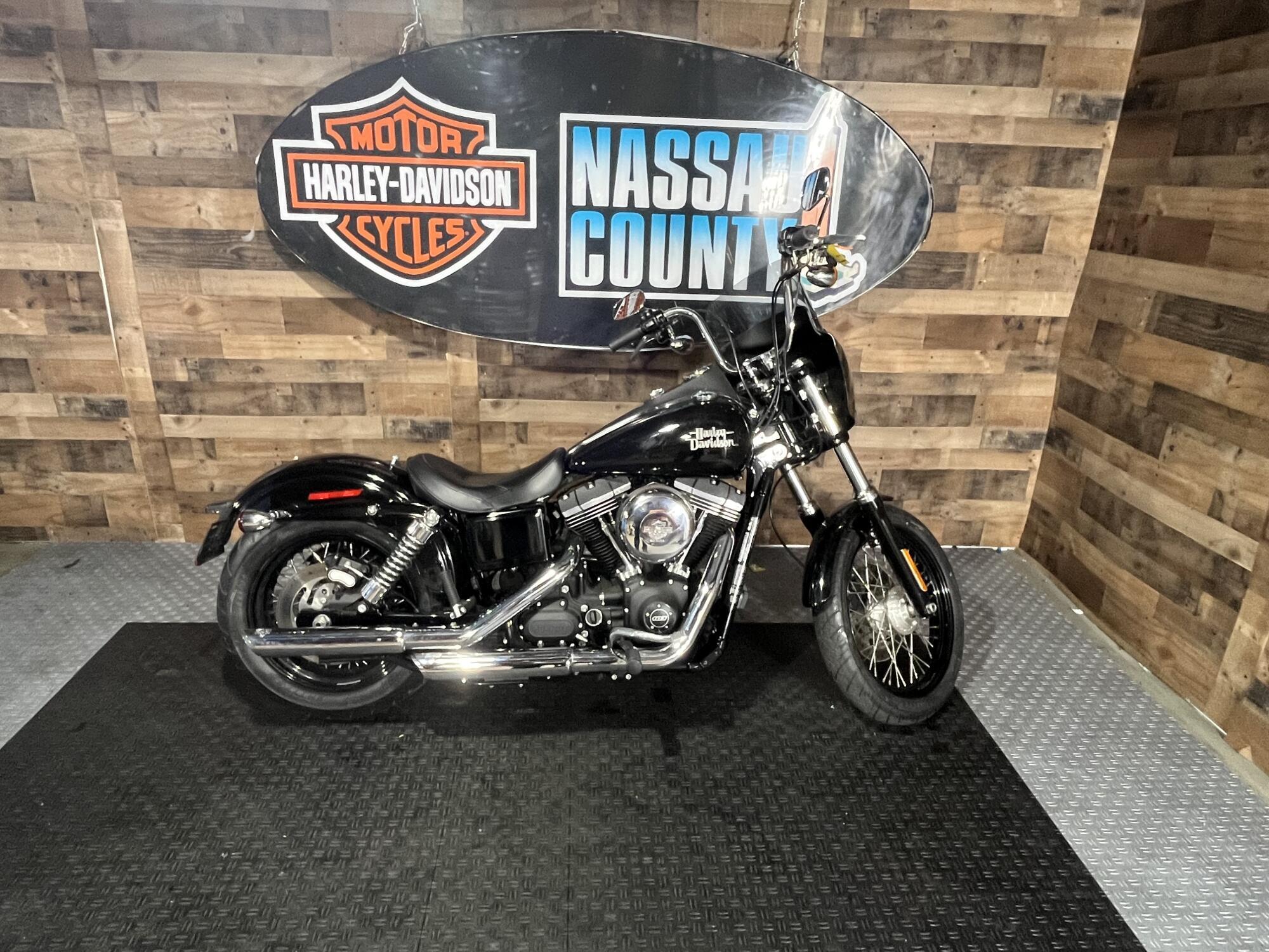 2017 Harley-Davidson Street Bob in Bellmore, NY