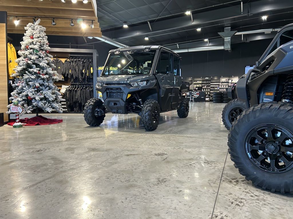 2027 Can-Am Defender MAX DPS CAB HD10 Dolomite Grey in dickeyville WI