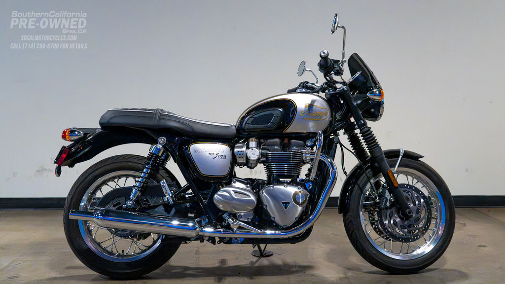 2025 Triumph Bonneville T120 Sapphire Black/Aluminium Silver BASE in Brea, CA