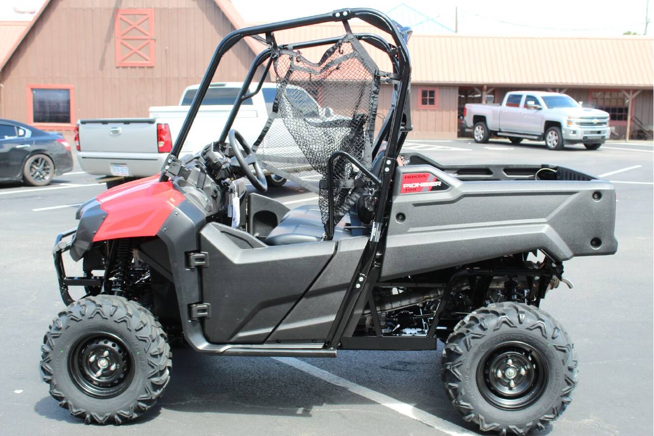 A photo of this 2026 Honda Pioneer 700