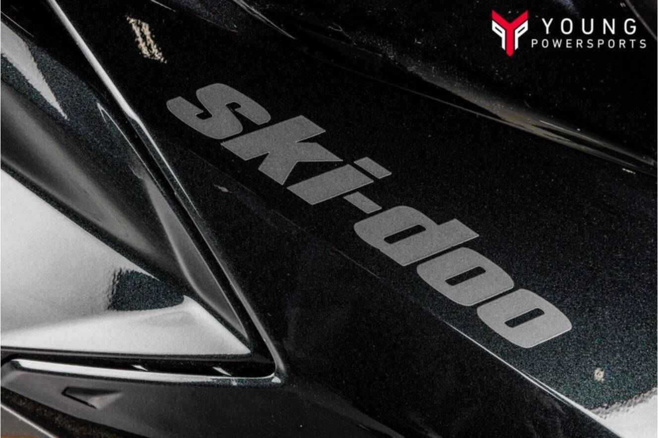 A photo of this 2025 Ski-Doo Summit® Adrenaline® with Edge Package 850 E-TEC 154 S