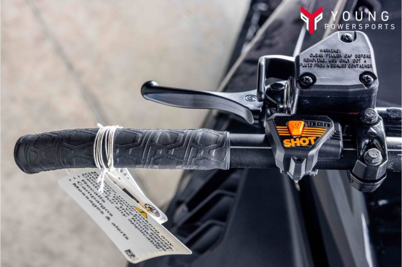 A photo of this 2025 Ski-Doo Summit® Adrenaline® with Edge Package 850 E-TEC 154 S