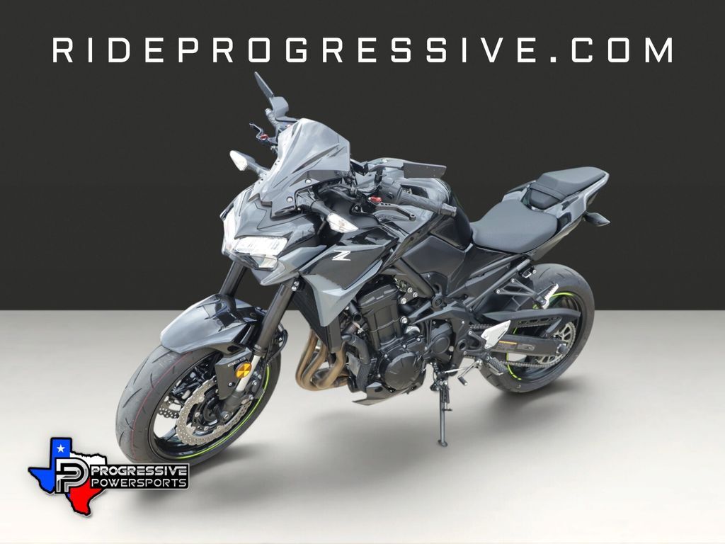2024 Kawasaki Z900 ABS Metallic Spark Black/Metallic Matte Dark Gray ABS in Granbury, TX