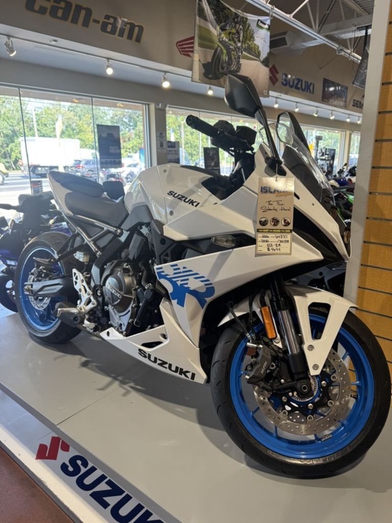 2026 Suzuki GSX-8R 8R in Massapequa, NY