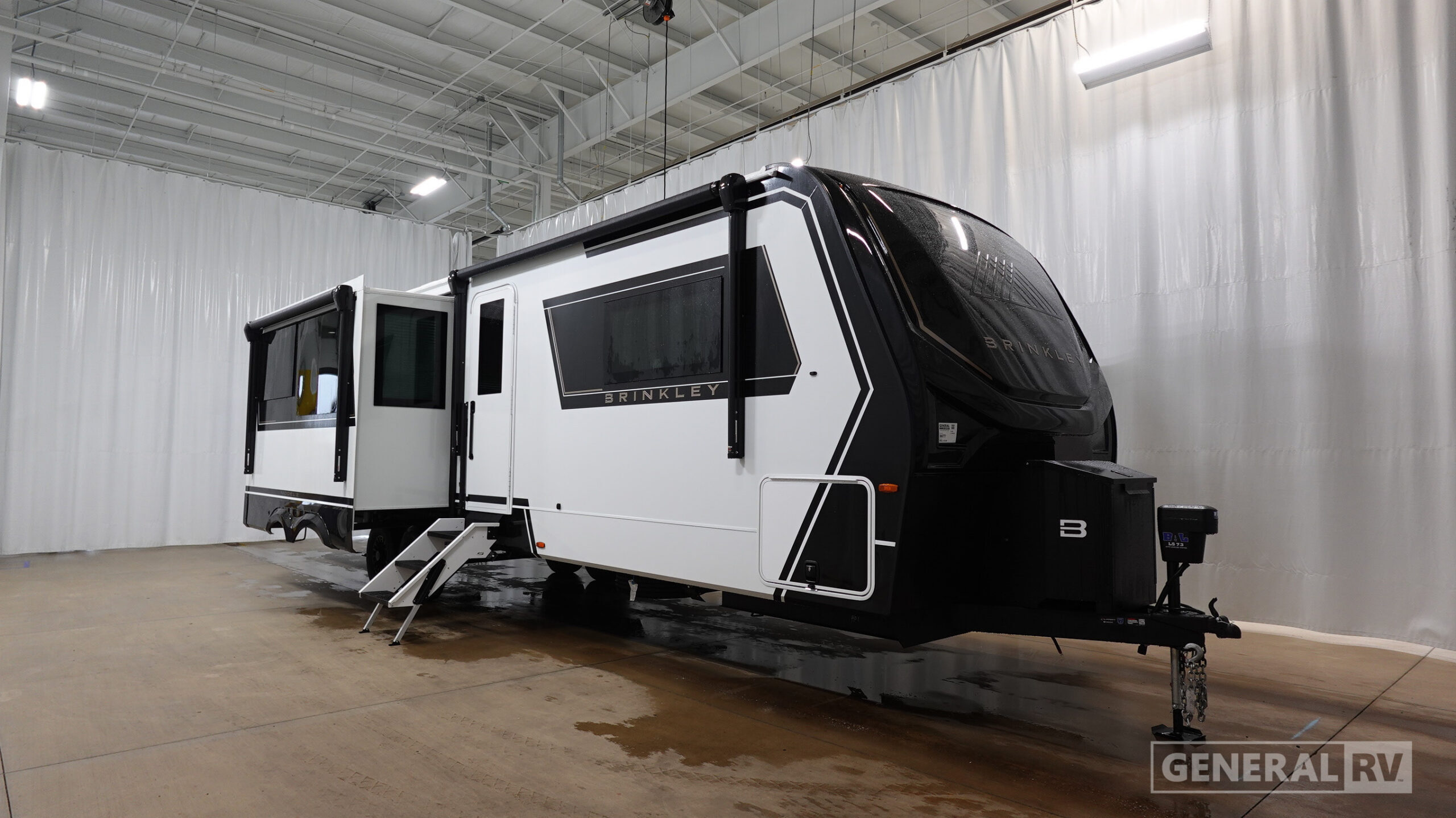 2027 Brinkley MODEL Z AIR 315 in salisbury NC
