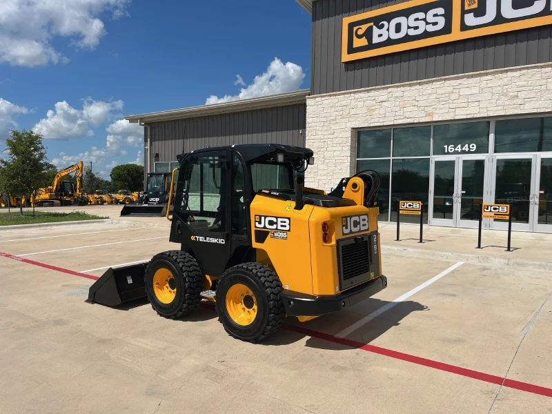 2025 JCB 3TS-8W