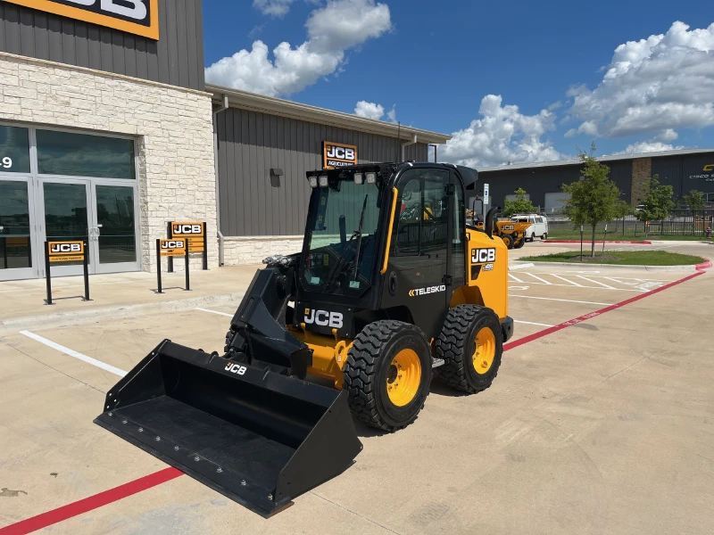 2025 JCB 3TS-8W