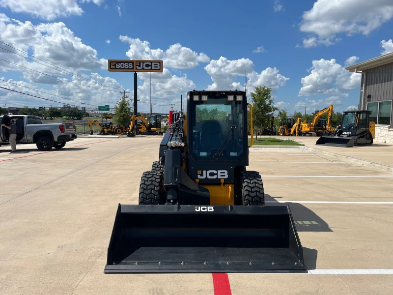 2025 JCB 3TS-8W