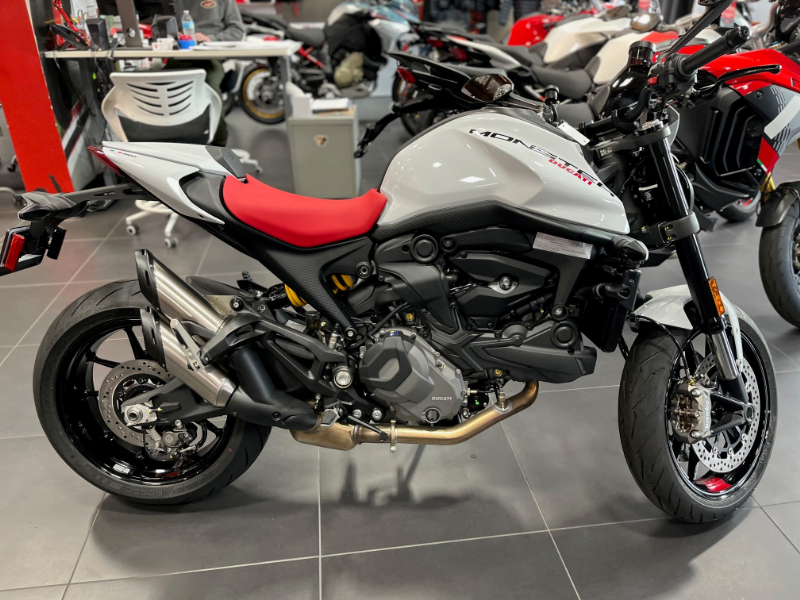 2025 Ducati MONSTER PLUS 937 - CLEARANCE PRICING!!! NO FREIGHT OR S PLUS in Portland, OR