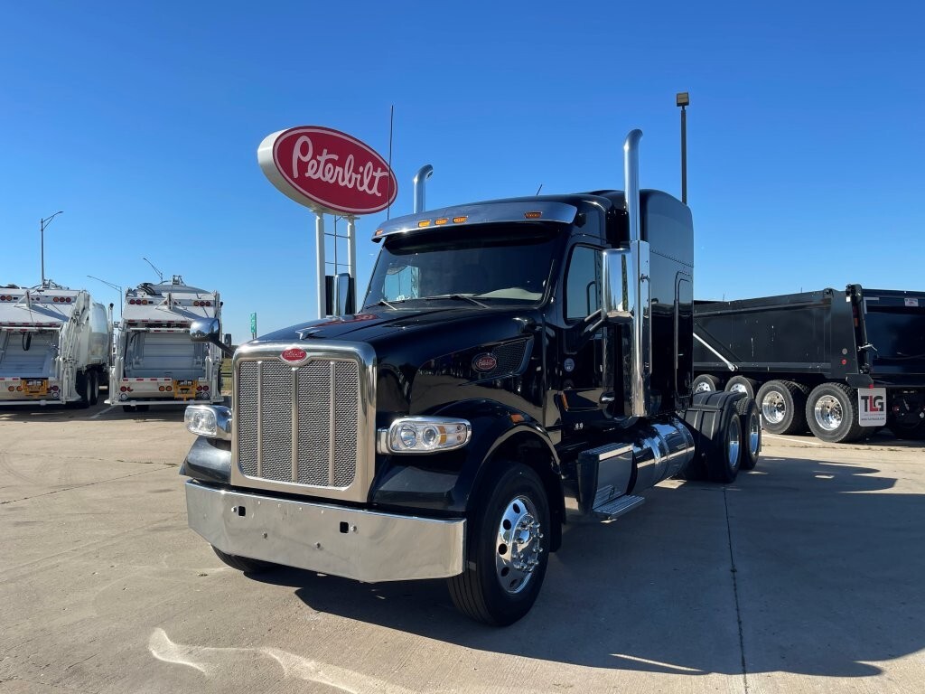 2022 Peterbilt 567 in Strafford, MO