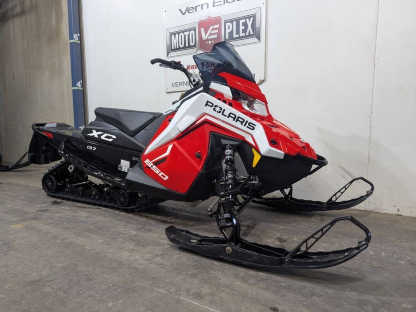A photo of this 2027 Polaris® 850 INDY XC 137 Indy Red / White Lightning / Gloss Blac
