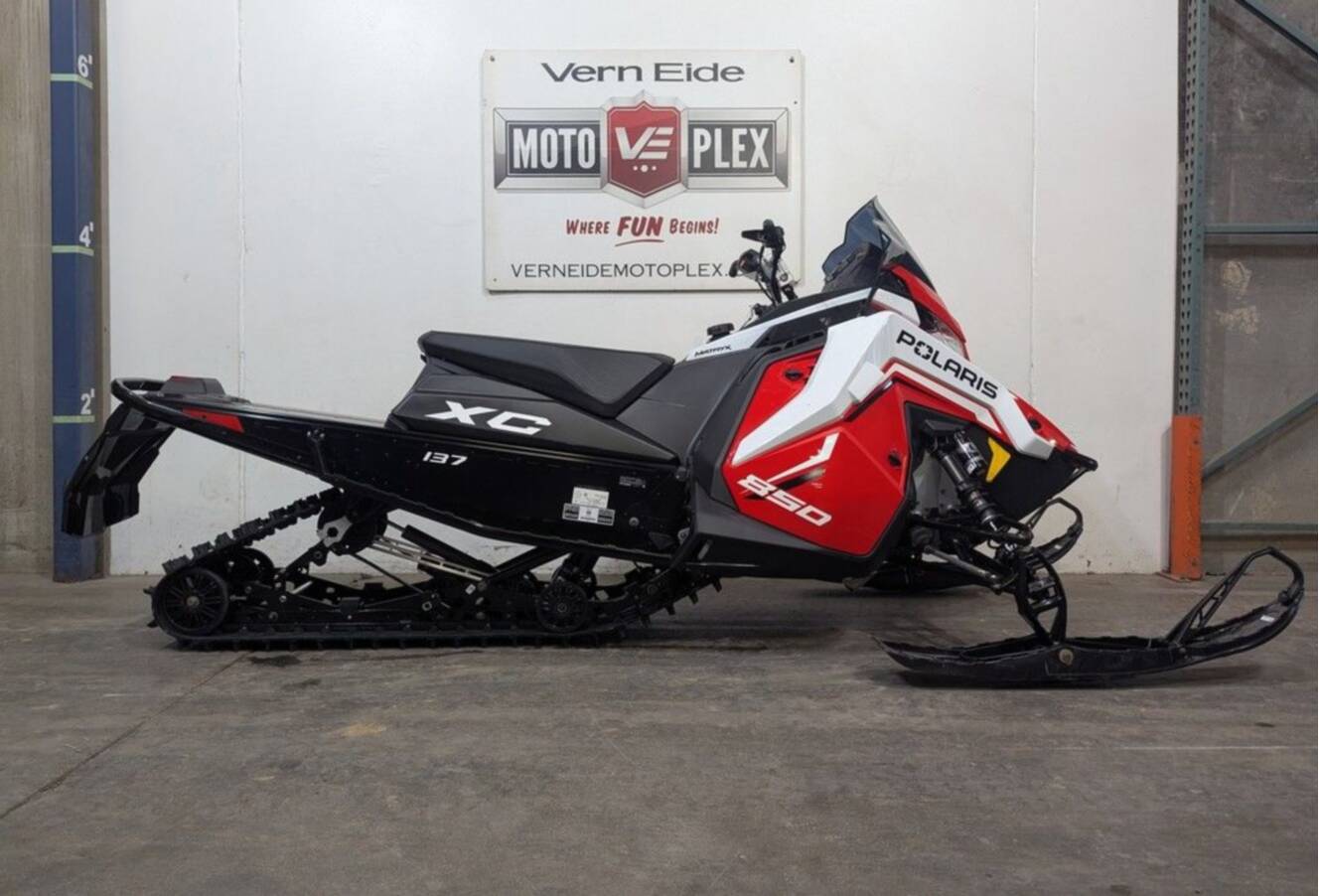 A photo of this 2027 Polaris® 850 INDY XC 137 Indy Red / White Lightning / Gloss Blac