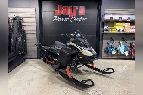 2027 Ski-Doo Renegade Adrenaline 900 ACE 137 ES S_Lev_4.5"_Arc-D ACE 900 in reedsburg WI