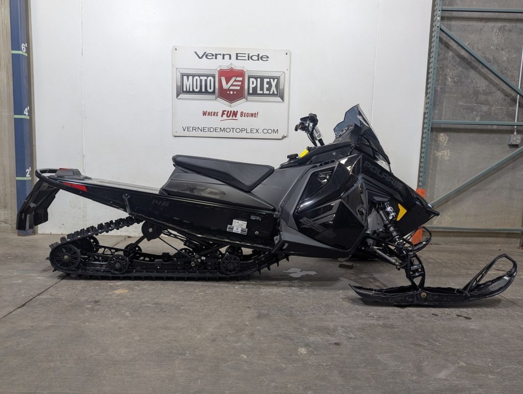 2027 Polaris® 850 Switchback XC 146 1.6 Gloss Black 850 146 1.6 in sioux falls SD