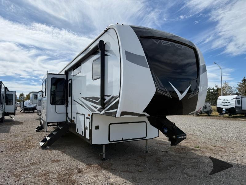 Used 2022 Kz Venom V-Series V3313TK For Sale in Bozeman, MT