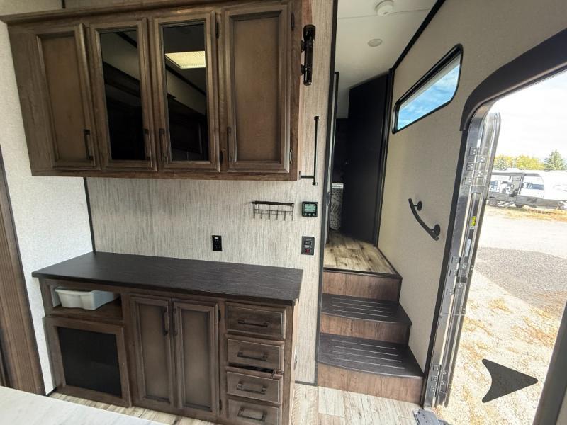 Used 2022 Kz Venom V-Series V3313TK For Sale in Bozeman, MT