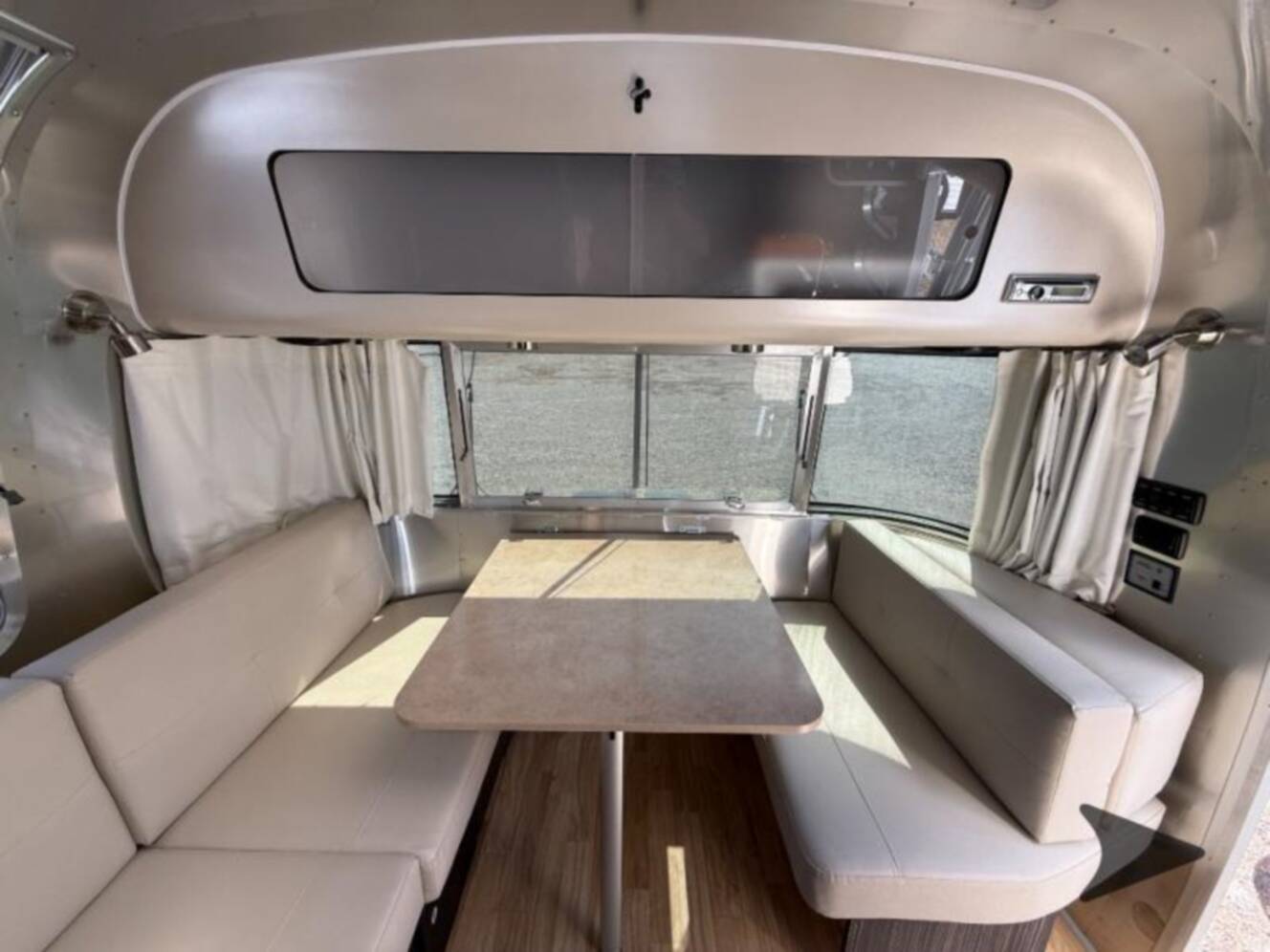 A photo of this 2019 Airstream International Signature 25RB