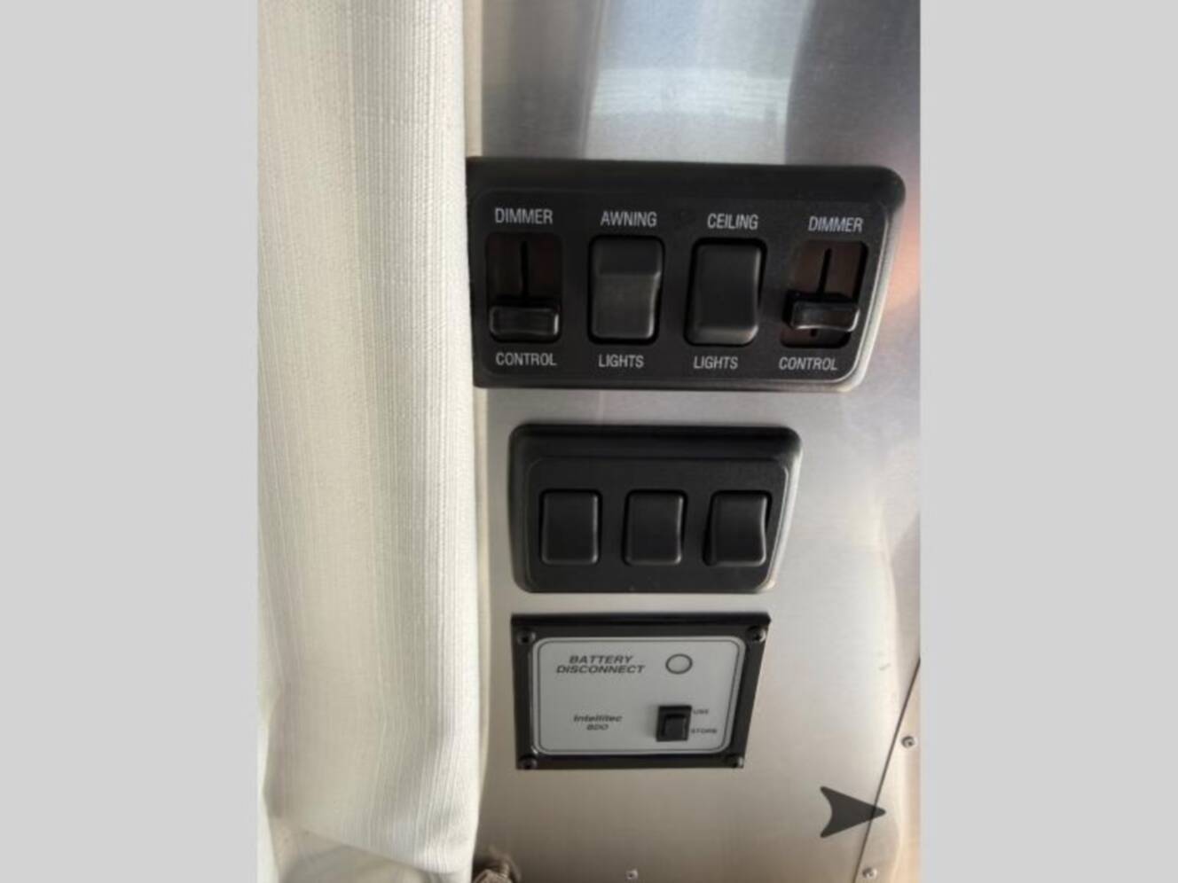 A photo of this 2019 Airstream International Signature 25RB