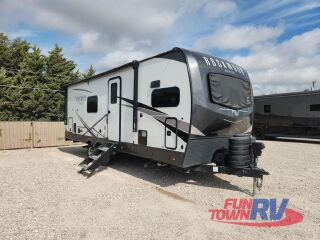2025 FOREST RIVER ROCKWOOD SIGNATURE 8263MBR