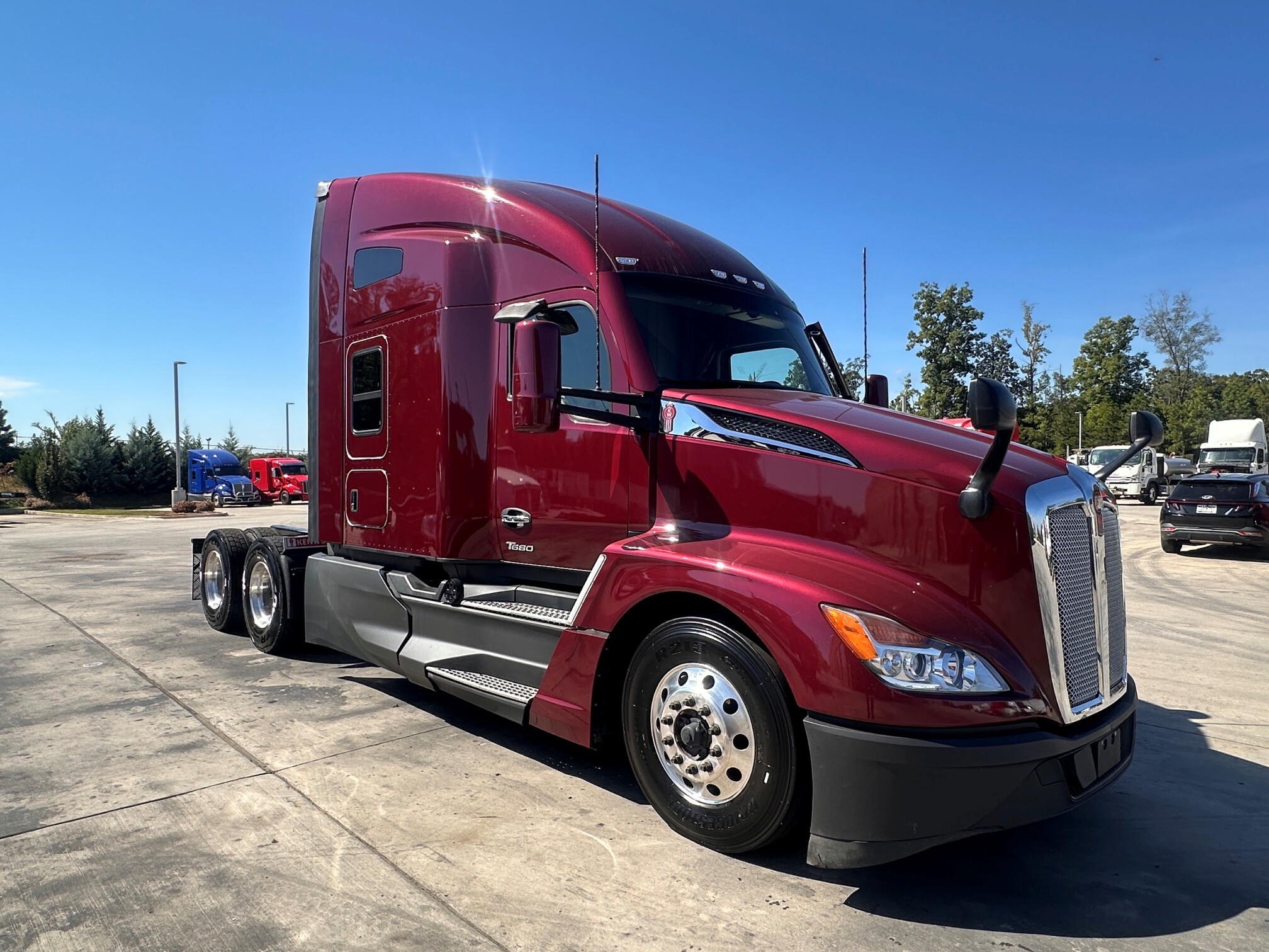 2023 KENWORTH T680 in Charlotte, NC