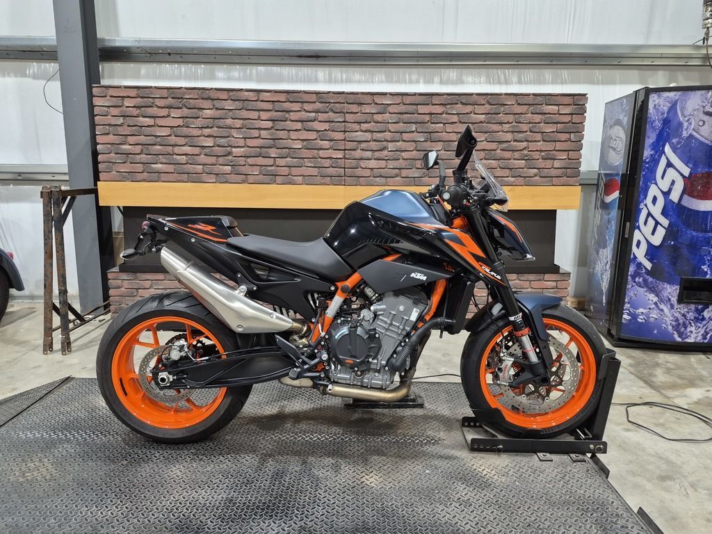 2022 KTM 890 Duke R DUKE R in Wichita, KS