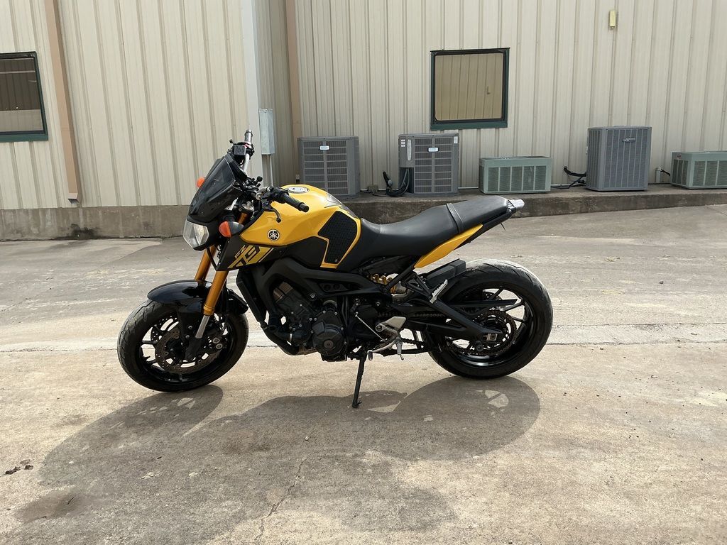 2015 Yamaha FZ-09 in kerrville TX