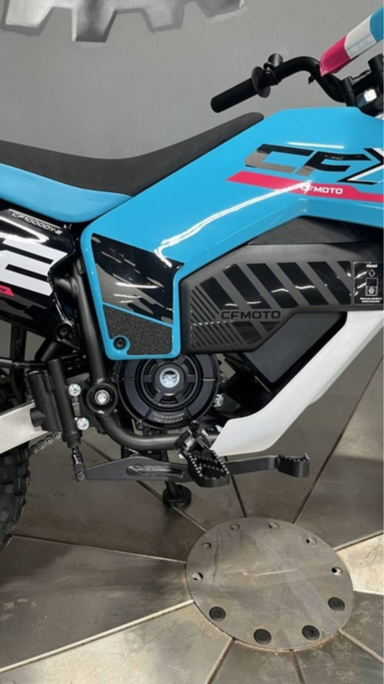 A photo of this 2026 CFMOTO CFX-2E