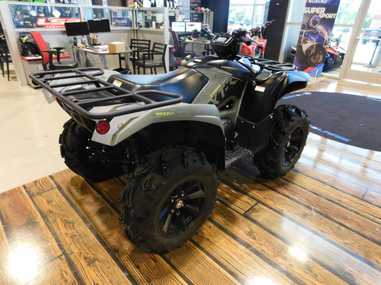 A photo of this 2026 Yamaha Grizzly EPS XT-R