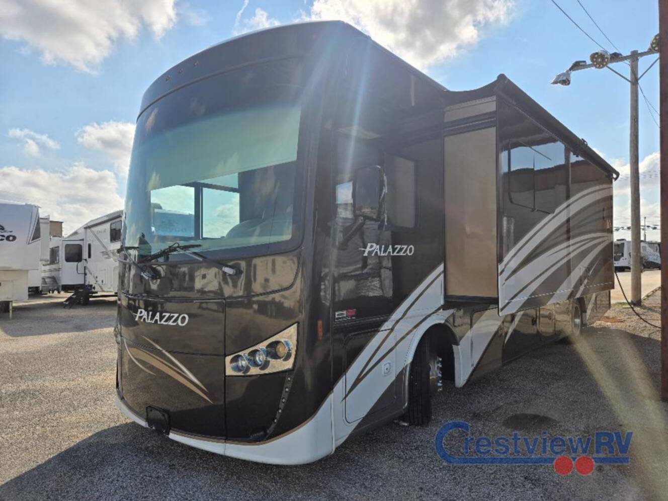 A photo of this 2017 Thor Motor Coach Palazzo 35.1