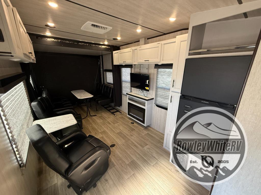 Used 2025 Genesis Supreme Vortex V220LTE For Sale in Phoenix, AZ