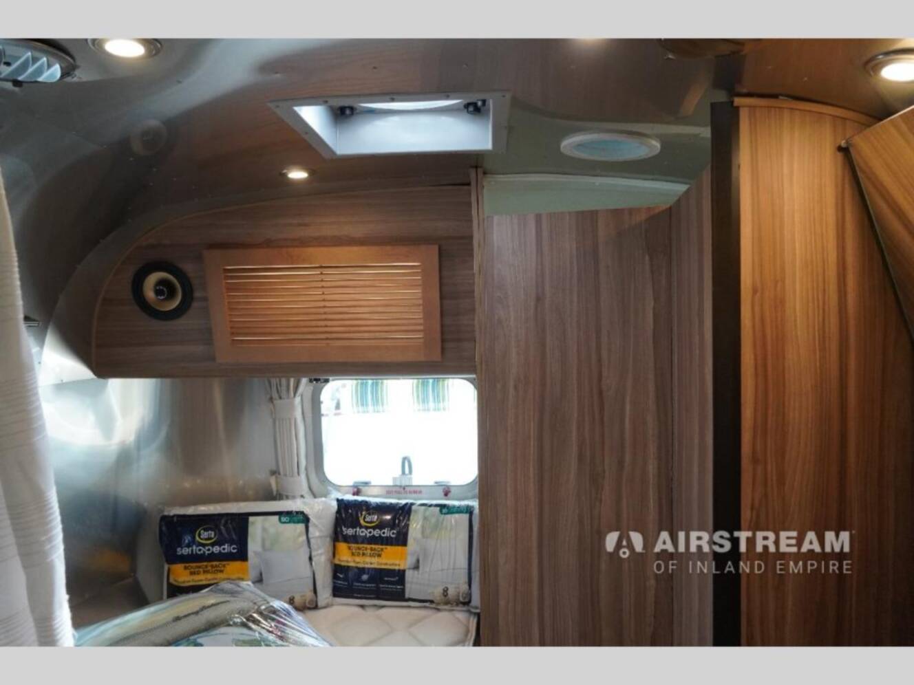 A photo of this 2018 Airstream TOMMY BAHAMA 19CB