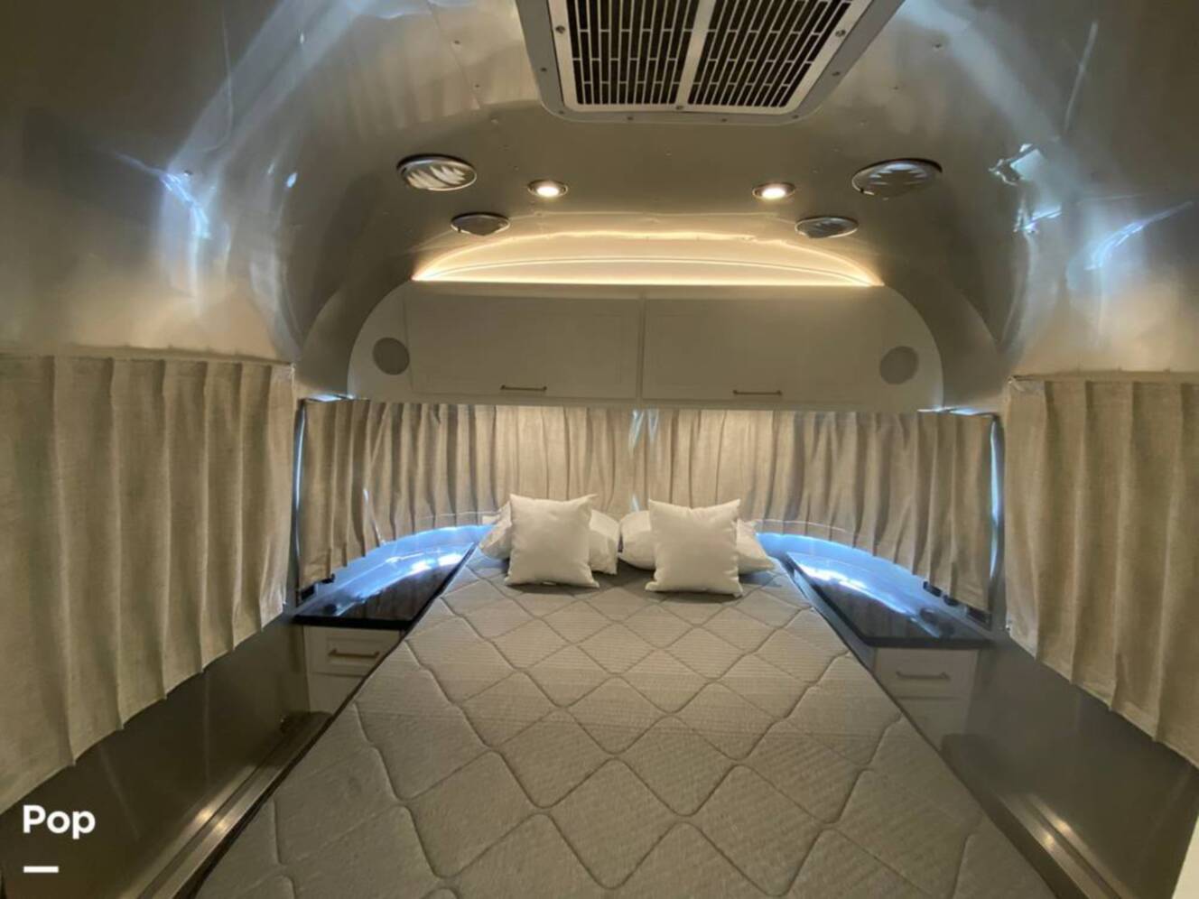 A photo of this 2025 Airstream Classic 30RB