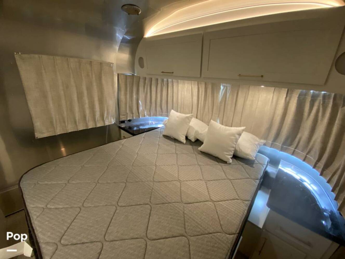 A photo of this 2025 Airstream Classic 30RB