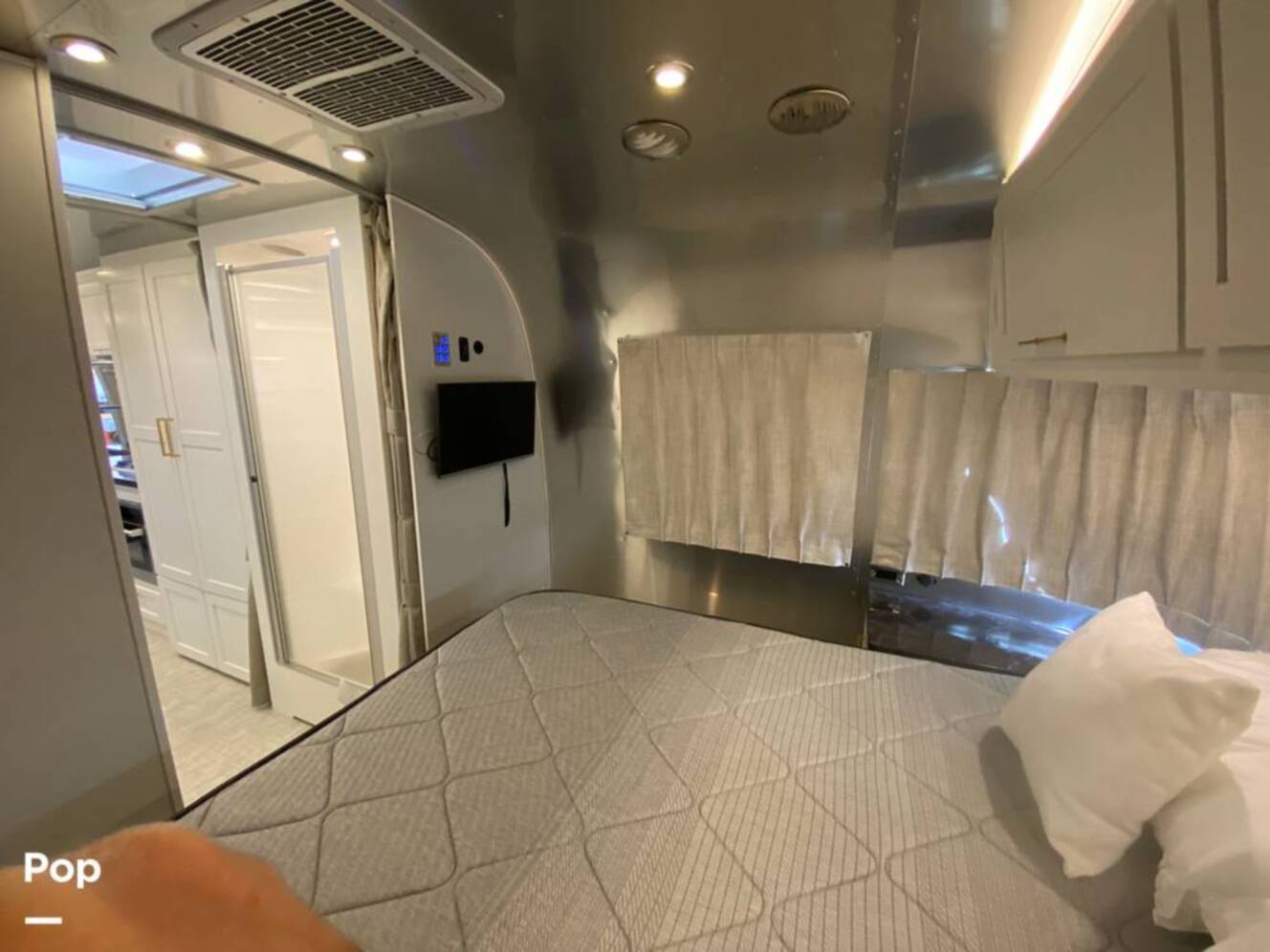A photo of this 2025 Airstream Classic 30RB
