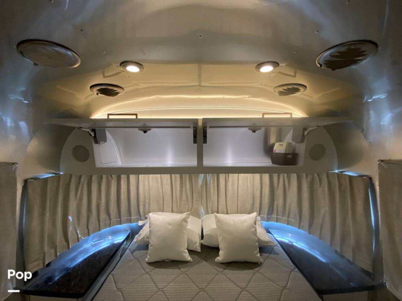 A photo of this 2025 Airstream Classic 30RB