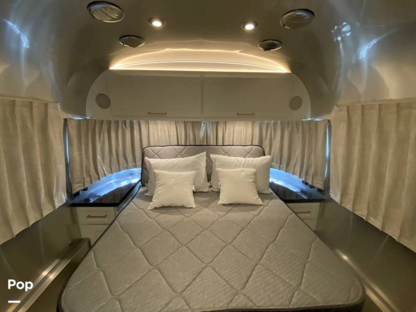 A photo of this 2025 Airstream Classic 30RB