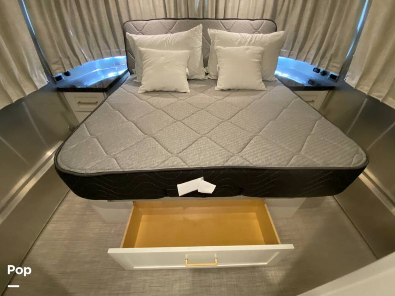 A photo of this 2025 Airstream Classic 30RB
