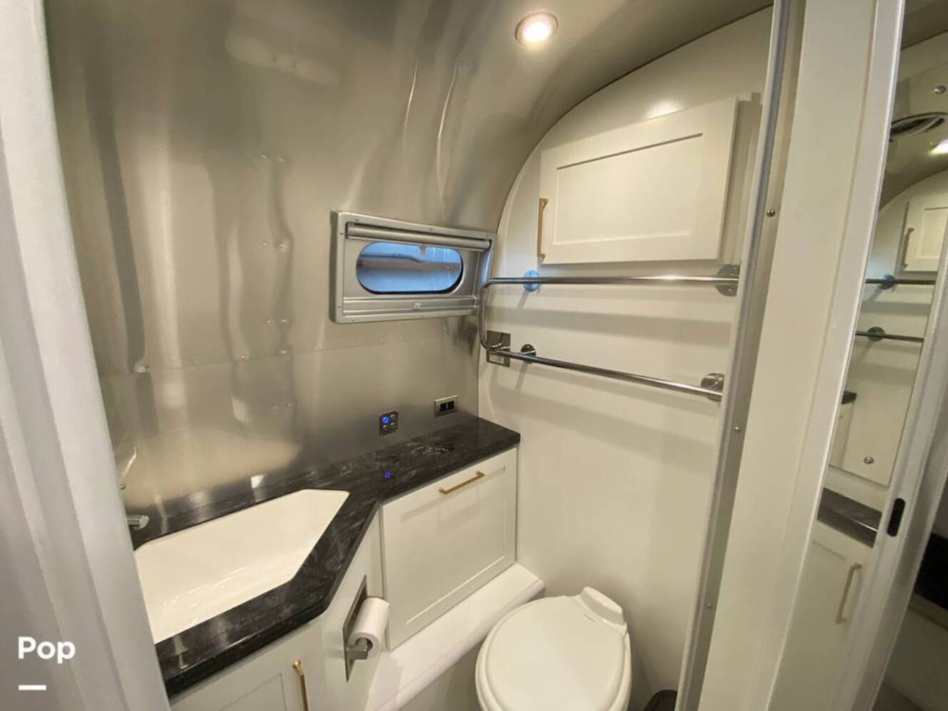 A photo of this 2025 Airstream Classic 30RB