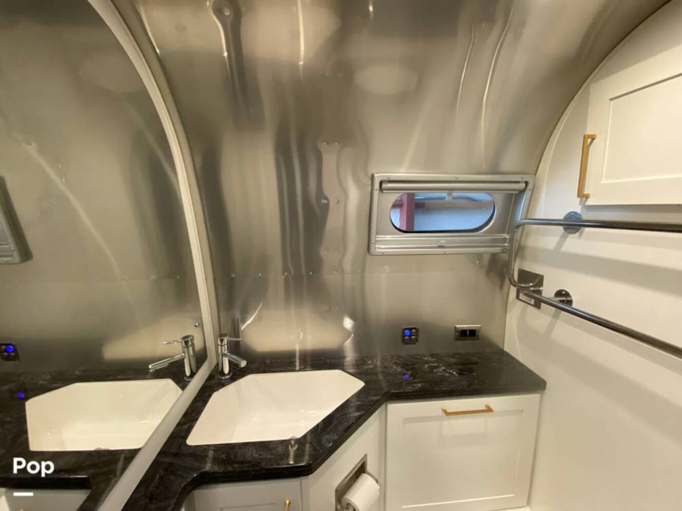 A photo of this 2025 Airstream Classic 30RB