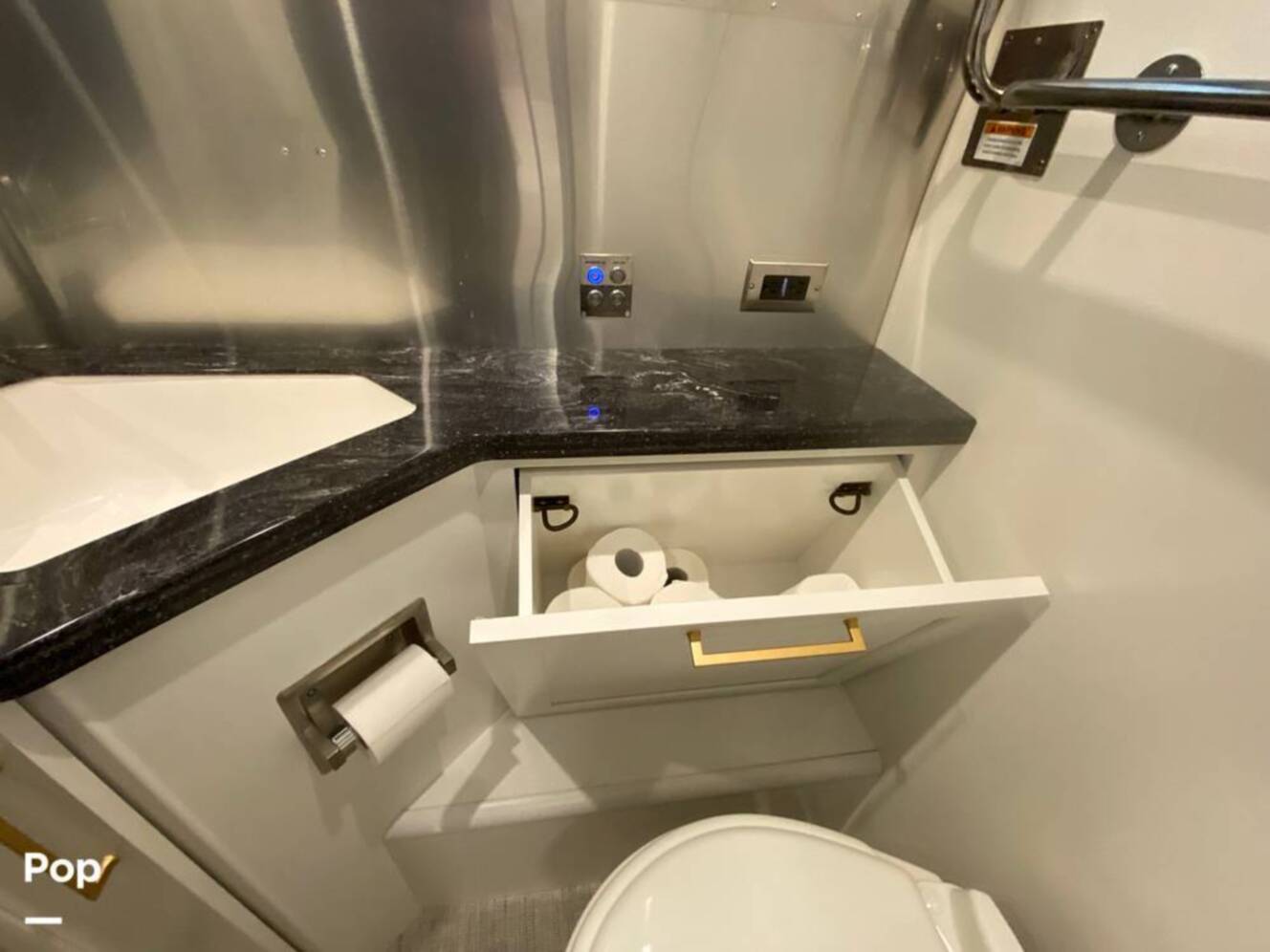 A photo of this 2025 Airstream Classic 30RB