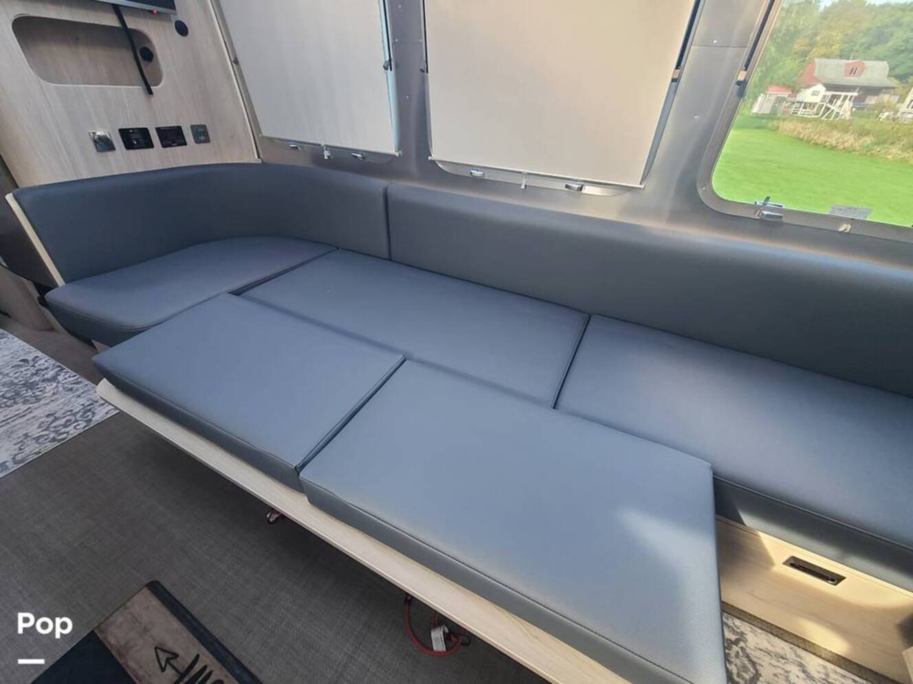 A photo of this 2025 Airstream Globetrotter 30RB