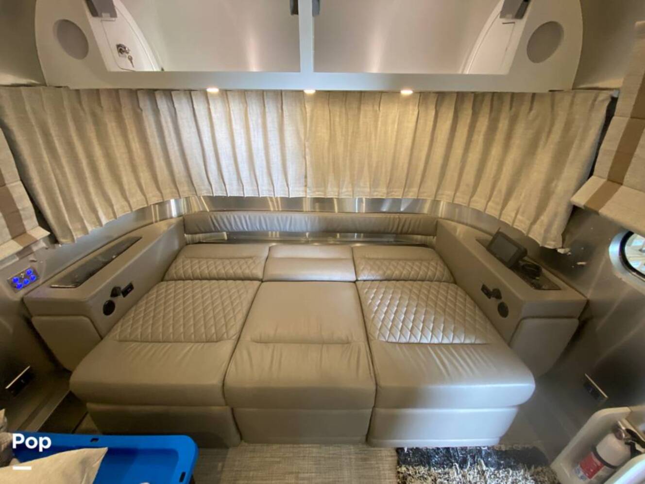 A photo of this 2025 Airstream Classic 30RB