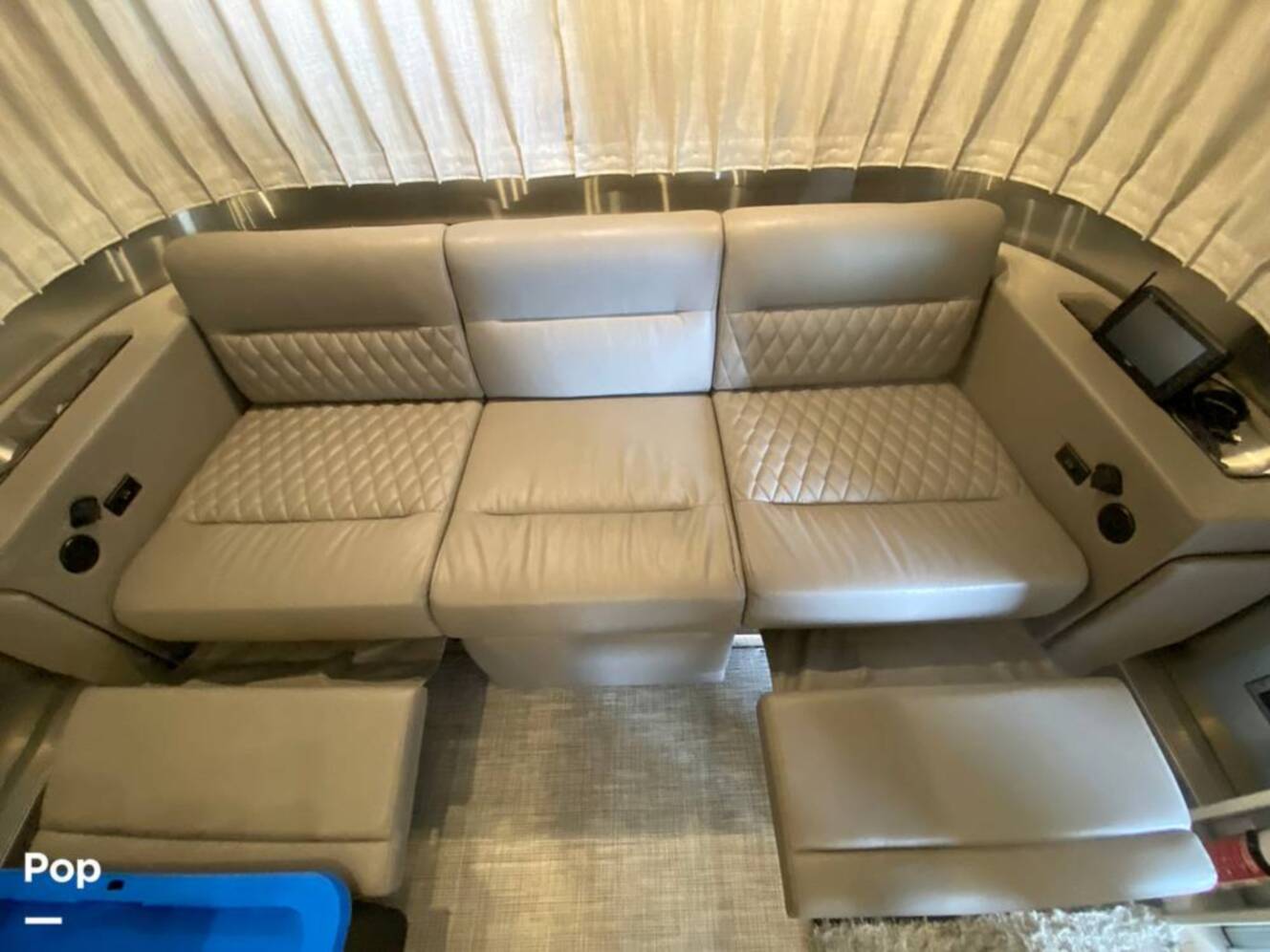 A photo of this 2025 Airstream Classic 30RB