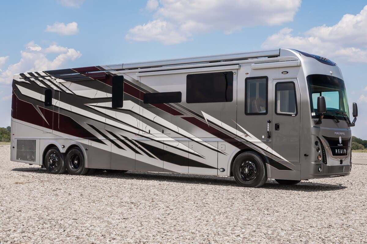 2027 Foretravel Realm Presidential Luxury Villa 2 (LV2) RV