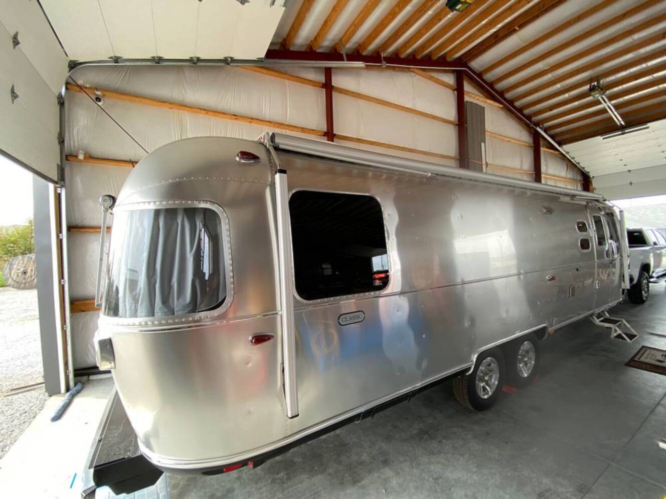 A photo of this 2025 Airstream Classic 30RB