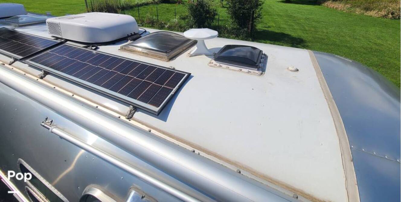 A photo of this 2025 Airstream Globetrotter 30RB