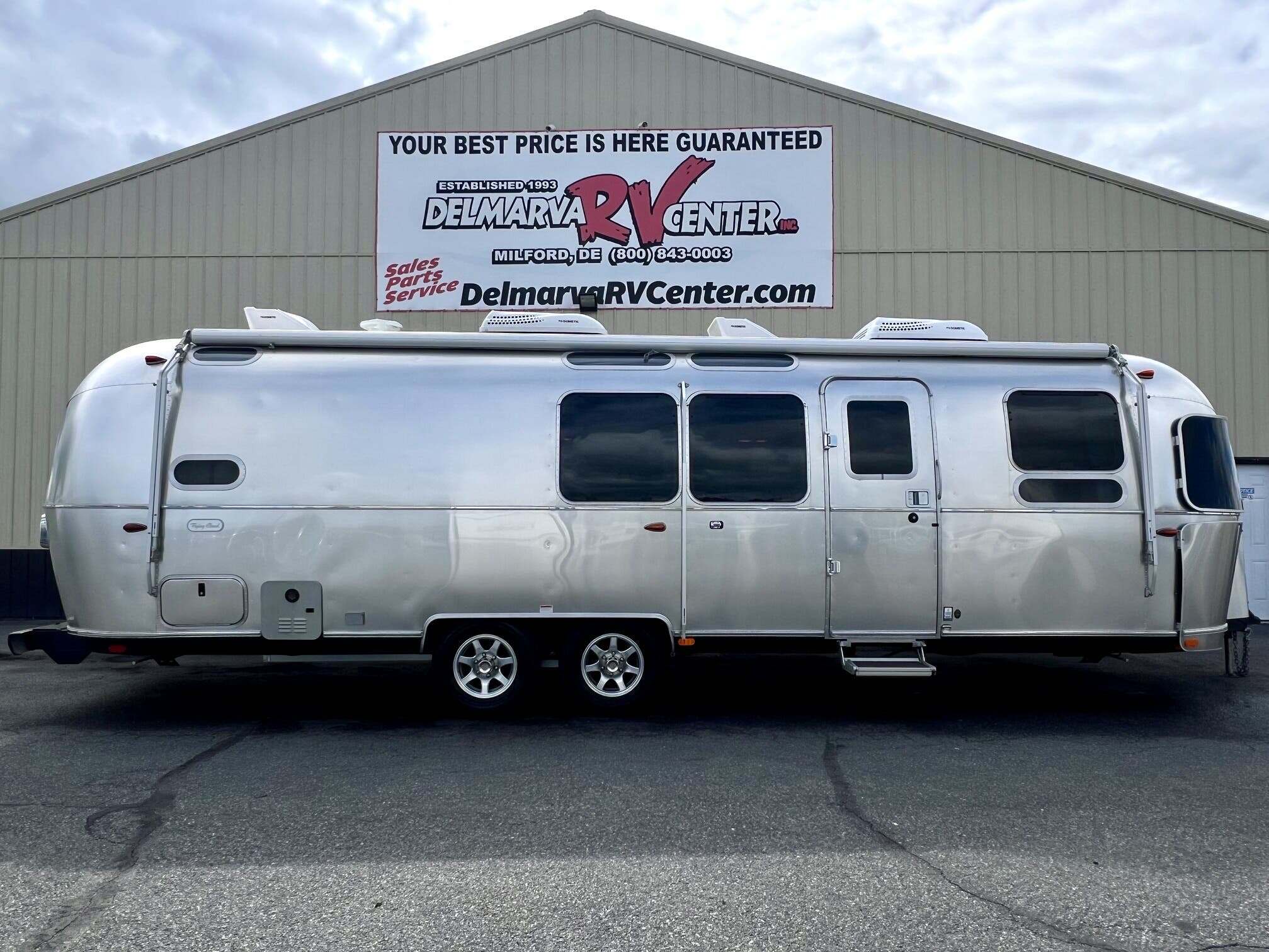 2023 Airstream Flying Cloud 30FB Bunk in milford DE