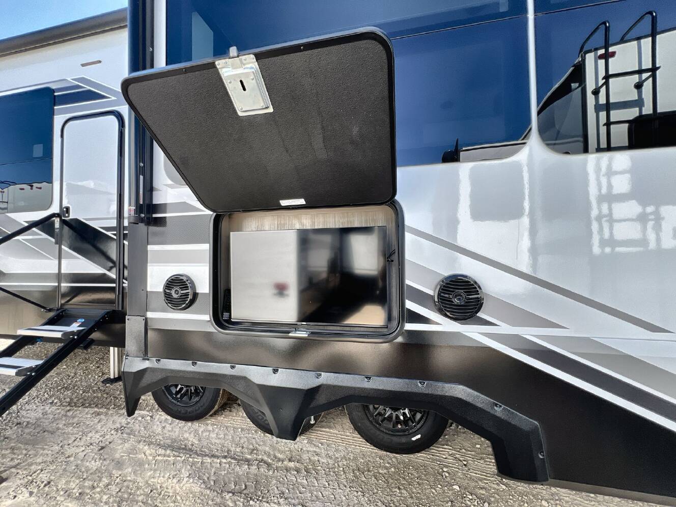 A photo of this 2026 Grand Design MOMENTUM 395MS